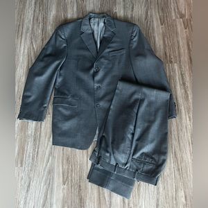 Calvin Klein Men's Suit 3 Button Wool-line - Men | Color: Grey | Size: 42L